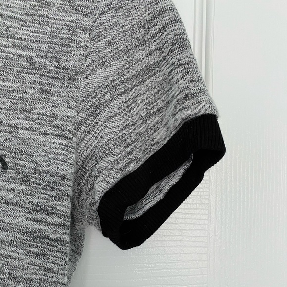 Crop Top - Picture 2 of 4